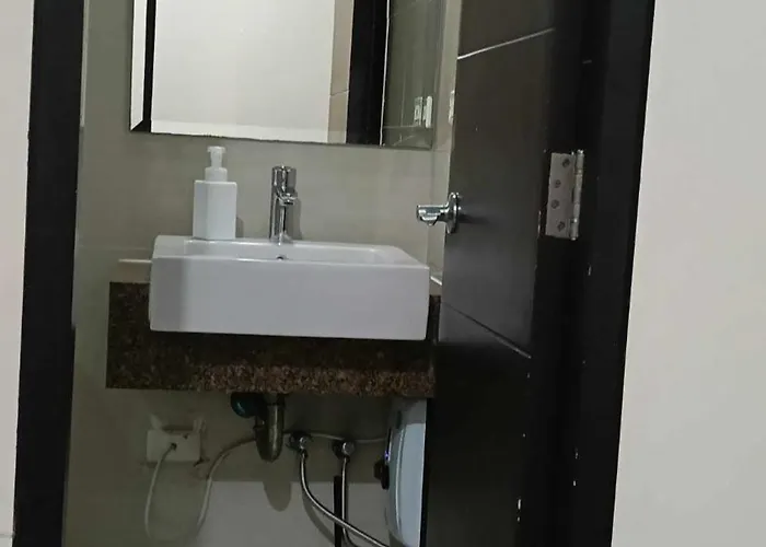 Unit Walking Distance To Airport Manila