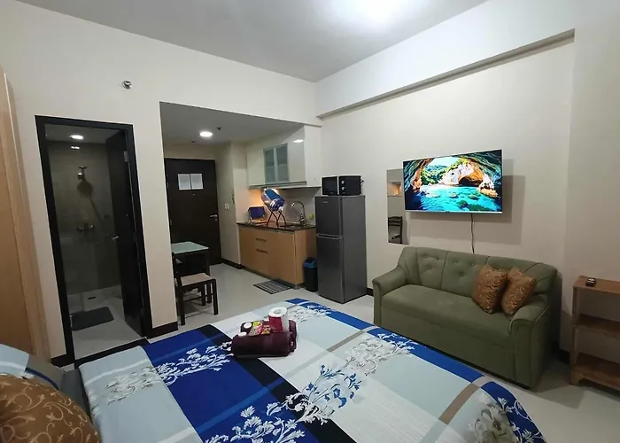 Unit Walking Distance To Airport Apartment