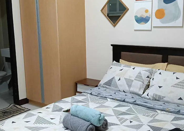 Unit Walking Distance To Airport Apartment Manila