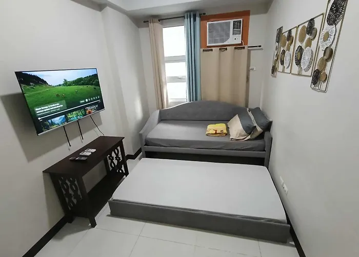 Unit Walking Distance To Airport