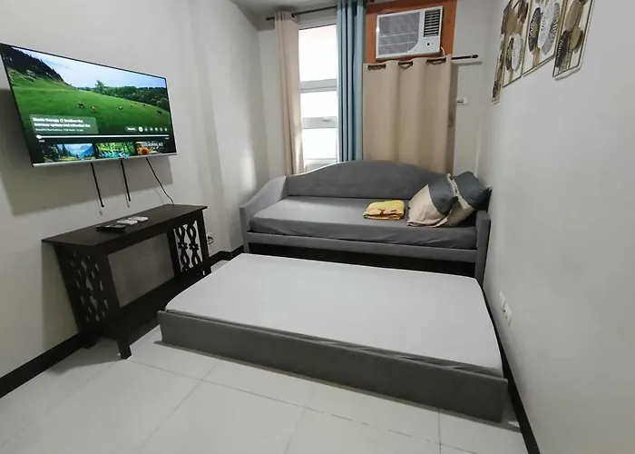 Apartment Unit Walking Distance To Airport