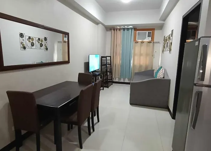 Unit Walking Distance To Airport *