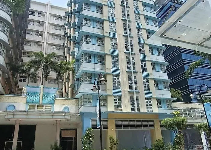 Apartment Unit Walking Distance To Airport