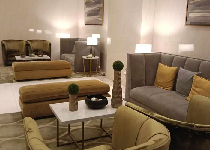 Unit Walking Distance To Airport