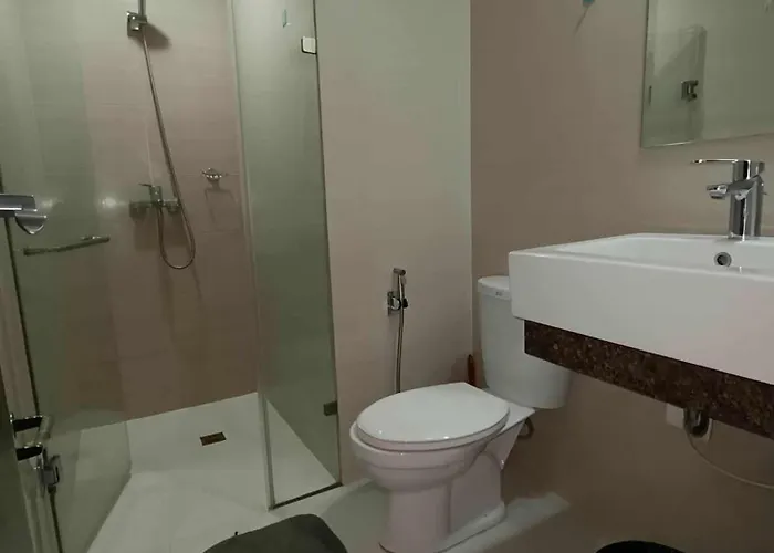 Unit Walking Distance To Airport